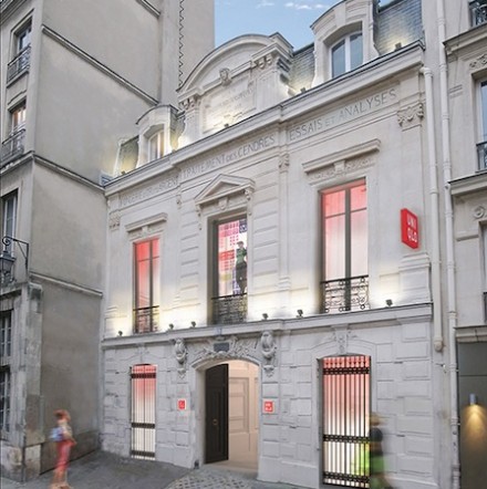 Uniqlo sets up shop in the Marais