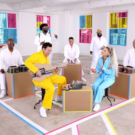 Ariana Grande & The Roots jam with Nintendo Labo