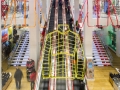 UNIQLO5th-Escalator-Neon-03